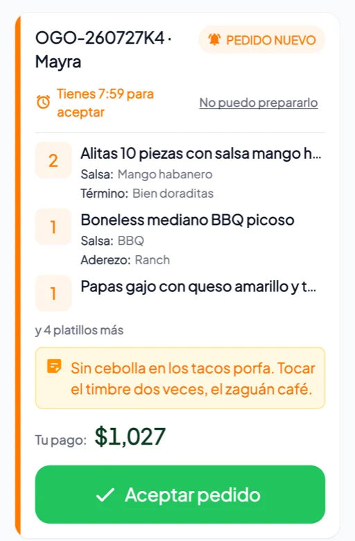 Pantalla de la app mostrando un pedido nuevo con los platillos, la nota del cliente y el pago del restaurante